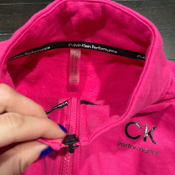 Calvin Klein Crop Sweatshirt - Picture 3 of 6